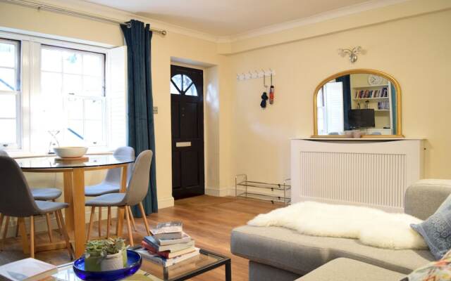 1 Bedroom Islington Flat With A Garden