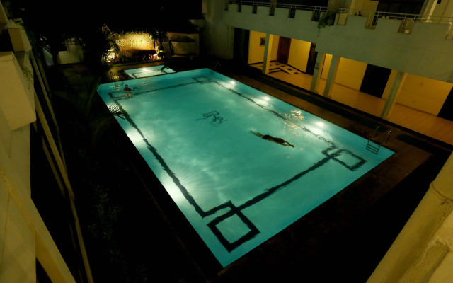 Kandyan Reach Hotel