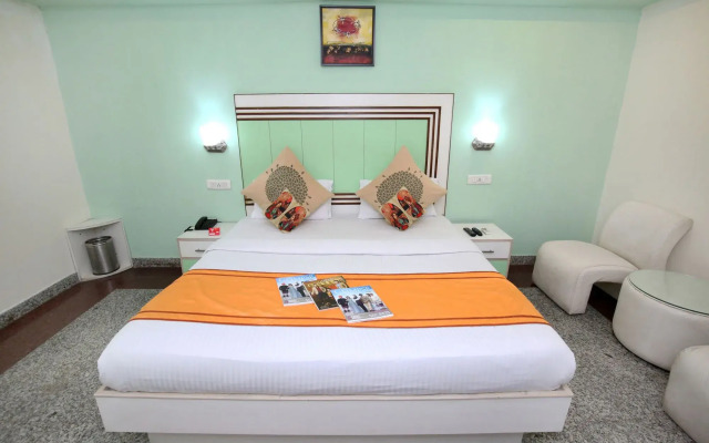 OYO 9575 Hotel Absolute Comfort