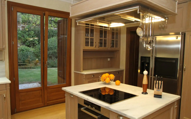 Villa Veneziano – Suites & Villa.