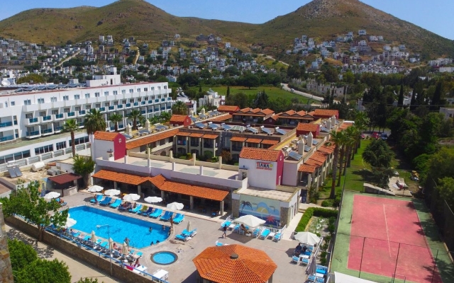 Tiana Beach Resort - All Inclusive