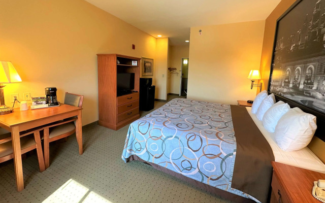 Super 8 by Wyndham Topeka at Forbes Landing