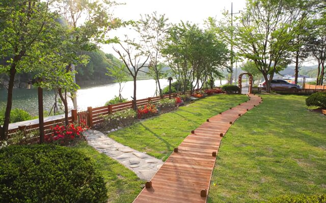 Yangpyeong Lago Pension