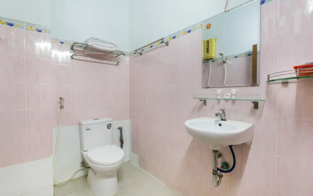 Nam Hai Hotel by OYO Rooms