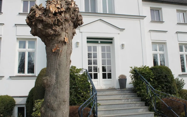 Peaceful Apartment in Steffenshagen Near Sea