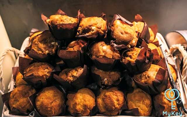 Expressionz Professional Suites by MyKey