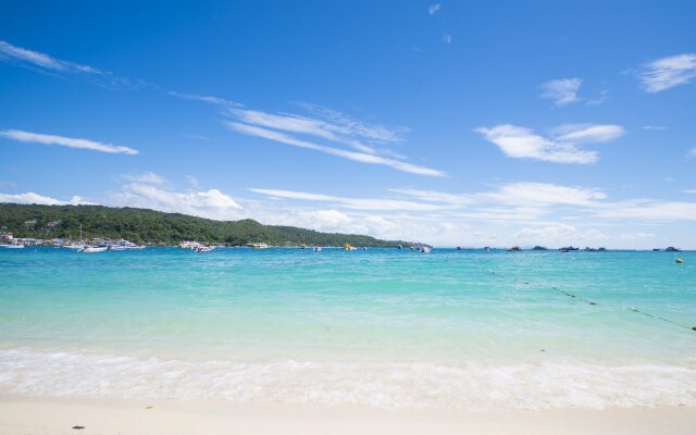 Phi Phi Nice Beach Hotel Hip