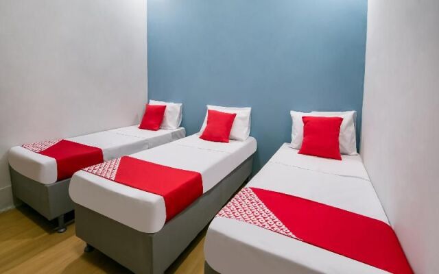 Oyo 131 Girassol Carioca