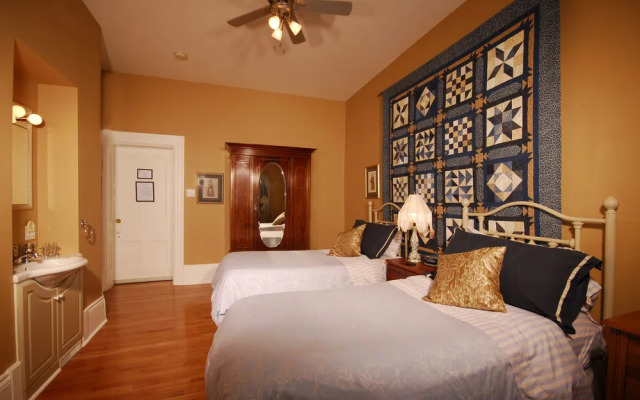 Legacy House Bed and Breakfast