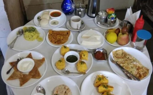 STARiHOTELS Railway Station Surat