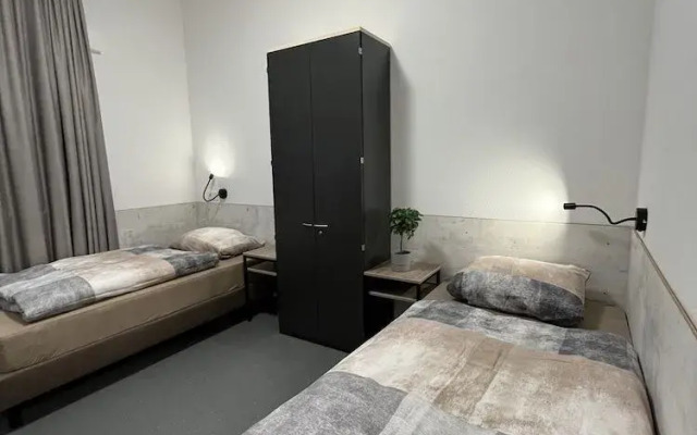 Longhouse Aparthotel