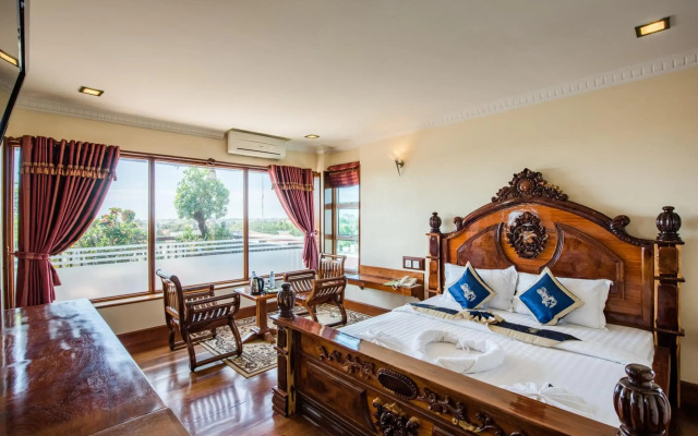Seng Hout Hotel