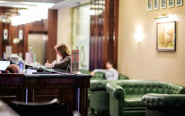 7 Days City Hotel