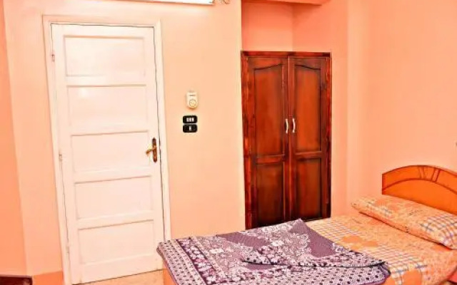 Fontana Luxor Hostel