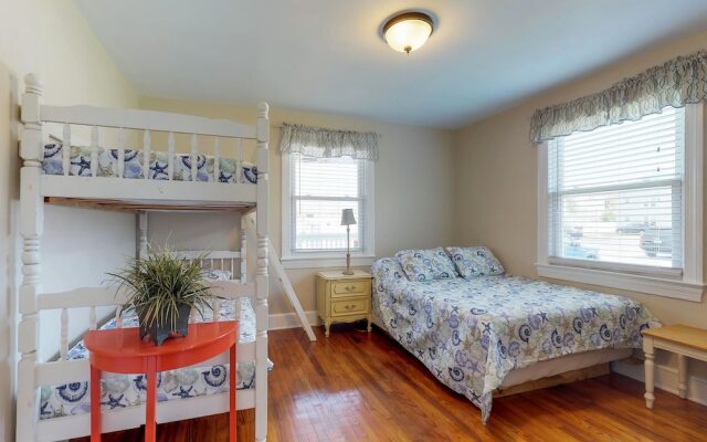 The Beach House on 10th