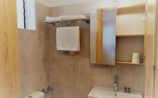 Aronis Apartments