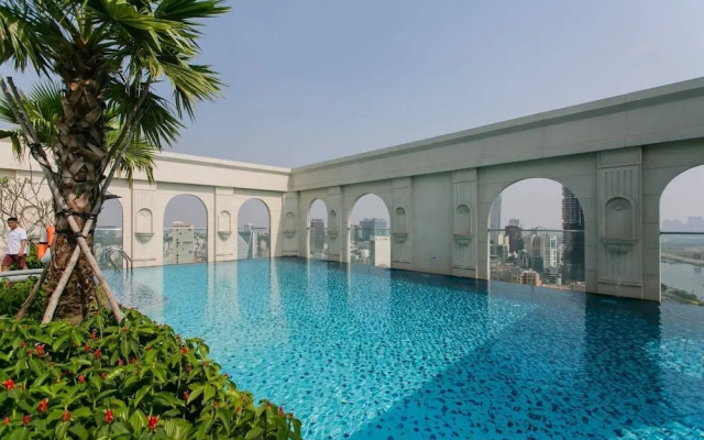 Andy Apartment at Icon 56