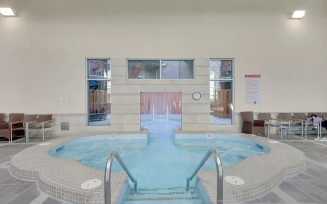 Instant Suites - Luxury 2 BR Suite in Canmore | Banff