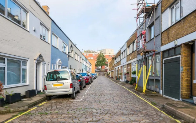 Beautiful 3BR Mews Home, 5min From Paddington