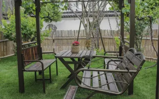 Lanting Sushe Homestay