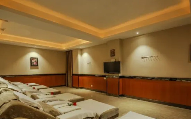 Jintan Square South Great Wall Hotel (Tongren Station Branch)