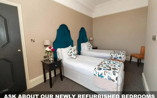 Queen s Hotel
