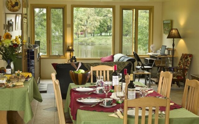 Scott Chalet Spa sur Rivière