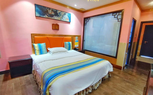 Haitao Hotel (Zhaoqing Seven Star Rock Archway Scenic Spot)