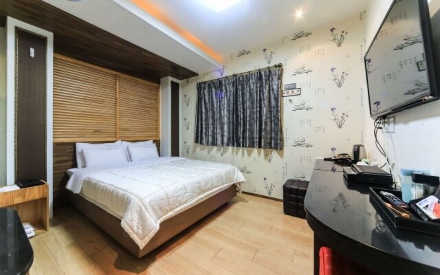 The Lux Tourism Hotel Geoje