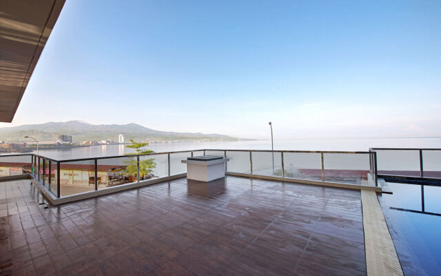 Whiz Prime Hotel Megamas Manado