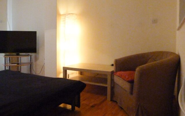 Homely Spacious Studio near Seafront