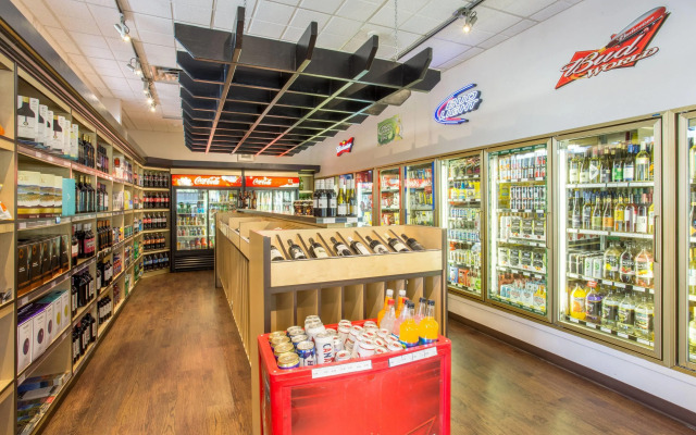 Ramada Hotel & Conference Center by Wyndham Kelowna