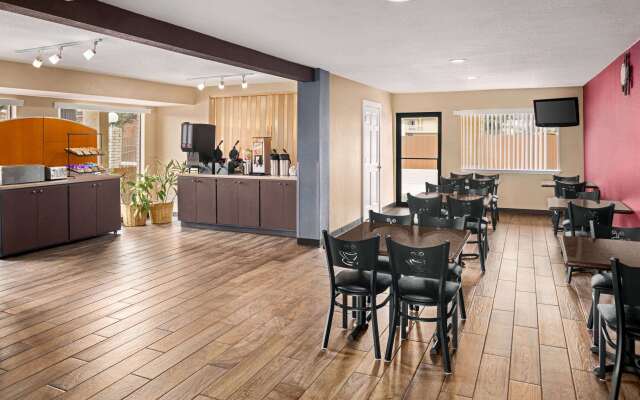 Ramada by Wyndham San Antonio Near SeaWorld/Lackland AFB