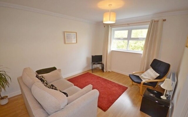 Stride Close , Chichester 415071