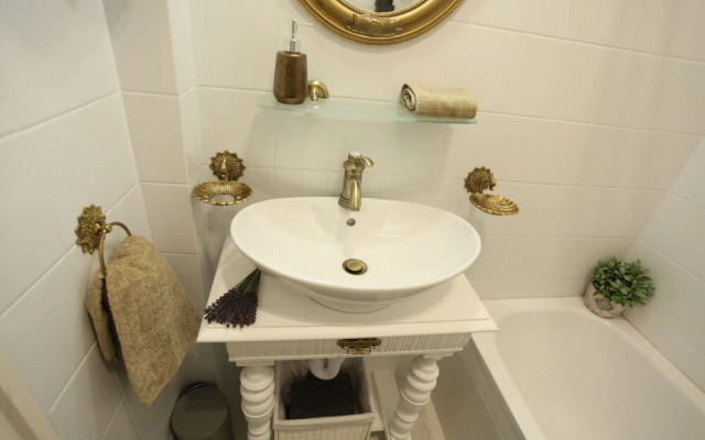 Dfive Apartments - Neo Baroque