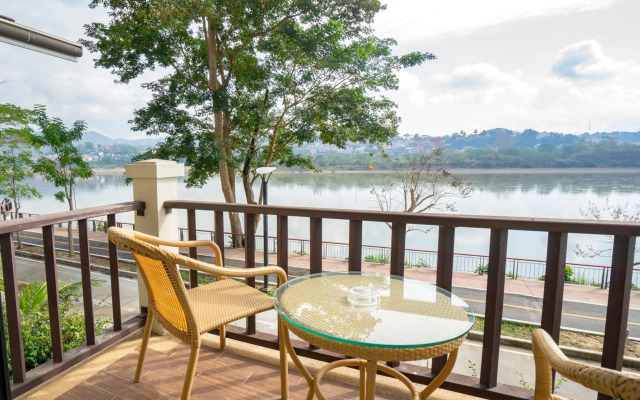 Chiangkhong Teak Garden Riverfront Onsen Hotel