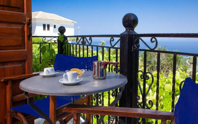Paradeisos Double Room With Balcony 5