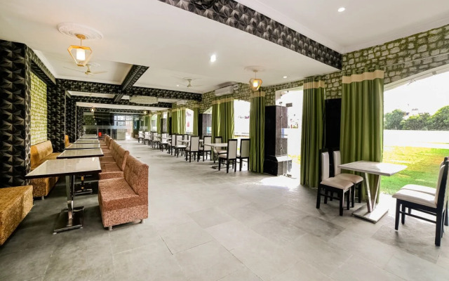 OYO 41923 Prema Kunj Resort