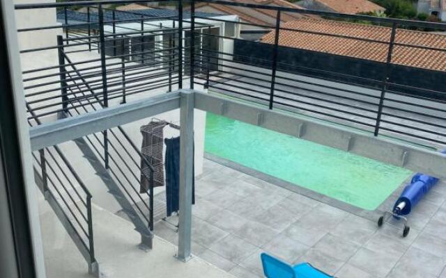 Bel appartement chez particulier calme et piscine