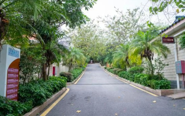Gaotan Hot Spring Hotel
