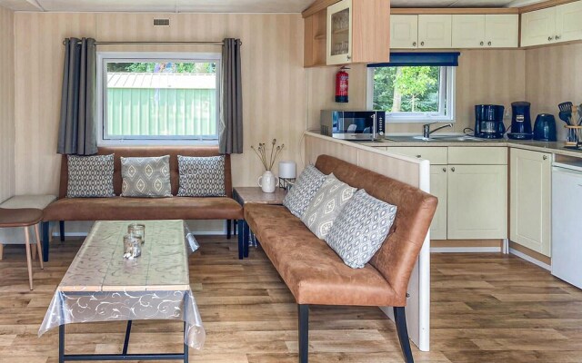 Nice Home in Heinkenszand With Wifi and 3 Bedrooms