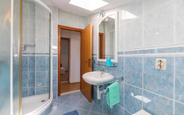 Apartment Ana - 50m from Sea