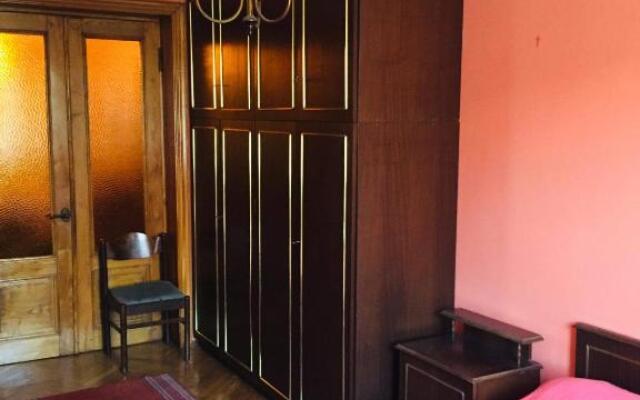Apartment Rustaveli 162