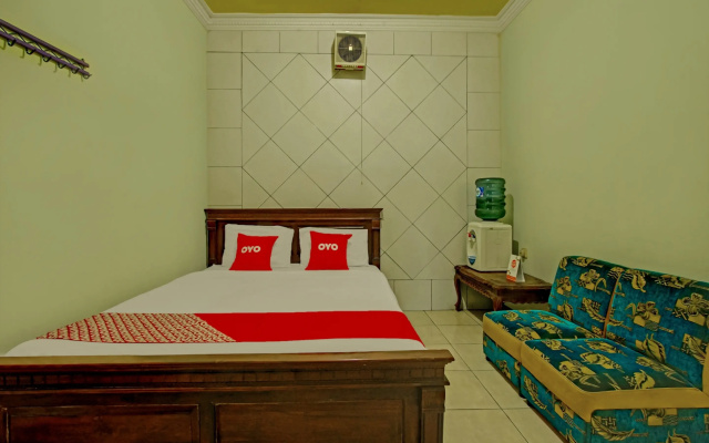OYO 90031 Villa Papada