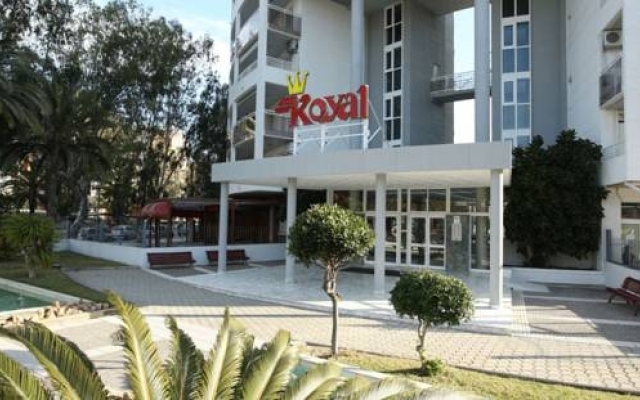 Click  Booking Apartamentos Royal Center