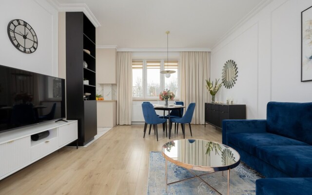 Ludwiki Apartment Warsaw Wola by Renters