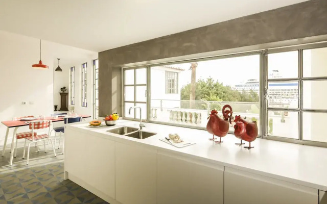 Castelo Apartments by linc