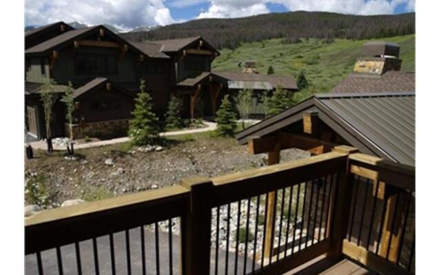 Fairmont Residence on the River