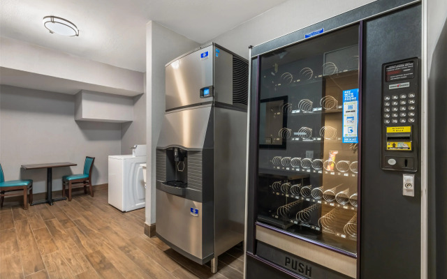 Best Western Plus Liberal Hotel & Suites