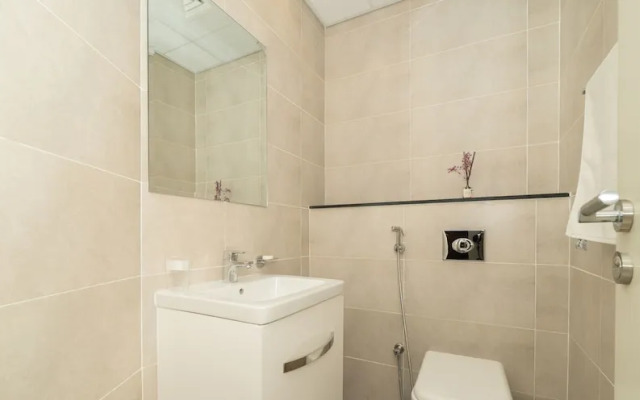 Carson Elegant Living in One Bedroom